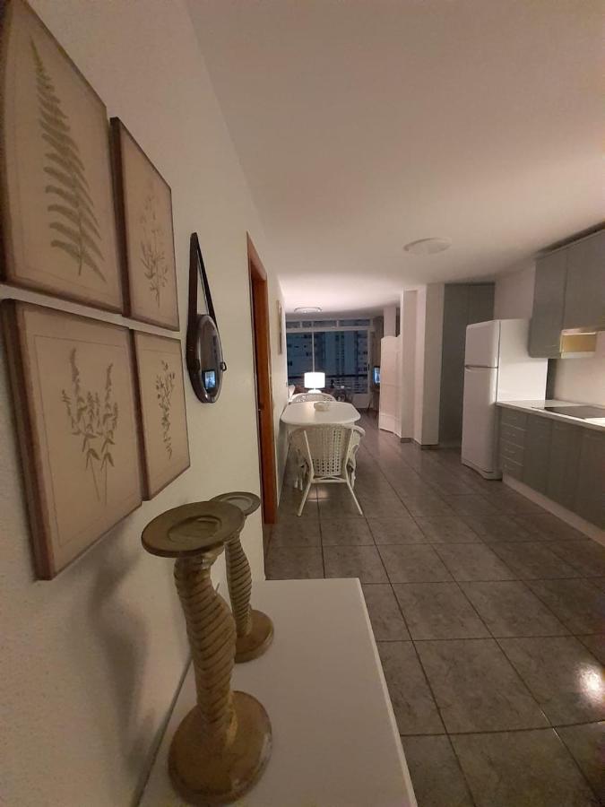 Apartment Mediterraneo, Muy Centrico, En Plaza Triangular, Soleado, Con Jardines Y Piscina Y La Playa Enfrente Andando, Con Parking Exterior Comunitario
